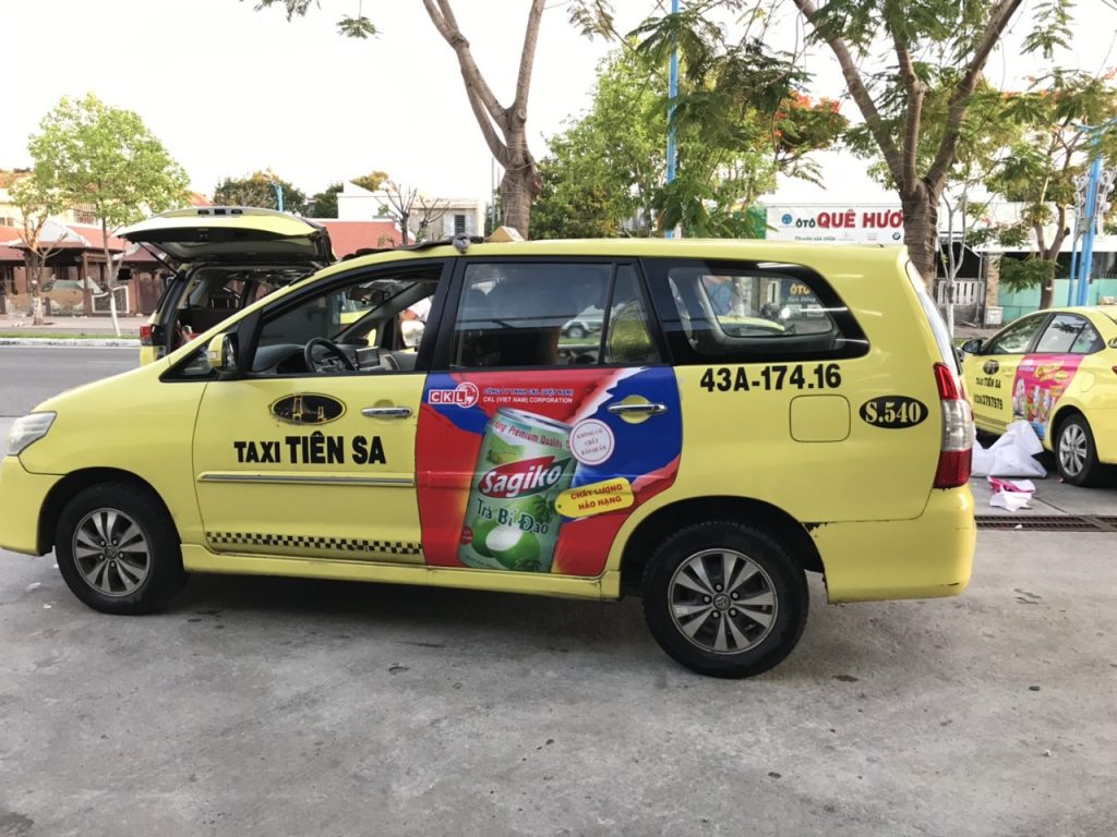 Quảng cáo xe taxi